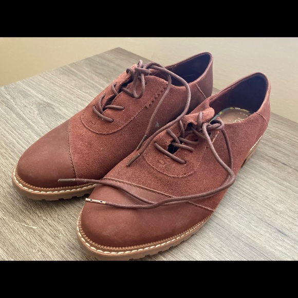 Toms Ainsley woman’s leather oxfords 8.5 - Picture 3 of 5